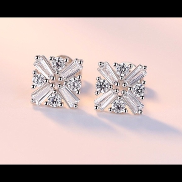 AAA cz baguette 925 studs - Picture 4 of 8